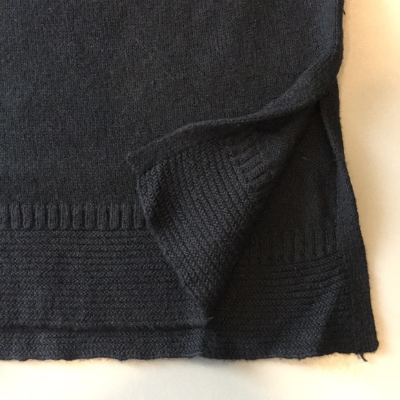 LAST CHANCE Old Navy Black Tunic Sweater - Picture 8 of 8